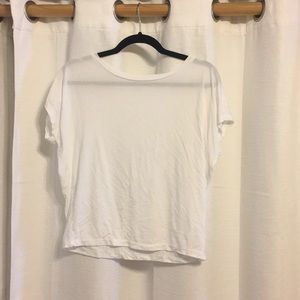 UNIQLO White Shrug T-shirt